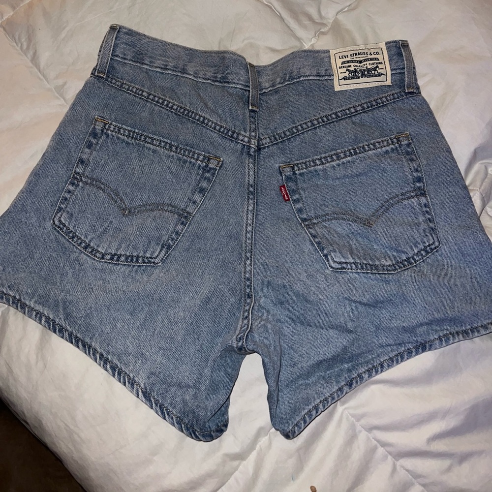 Levi’s Mom Short size 29
